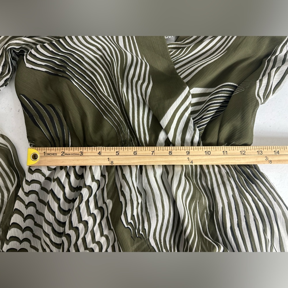 NWT Express Faux Wrap Romper Sz S Balloon Sleeves Ruffle Layered Tropical - Picture 10 of 12
